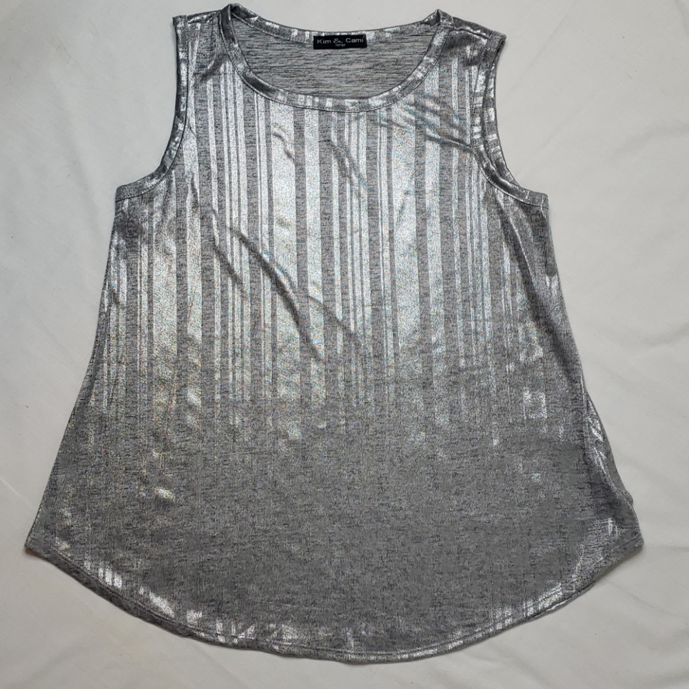 NWOT Kim & Cami Silver Tank Top
